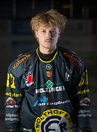Kris Hindelang (819x1024).jpg