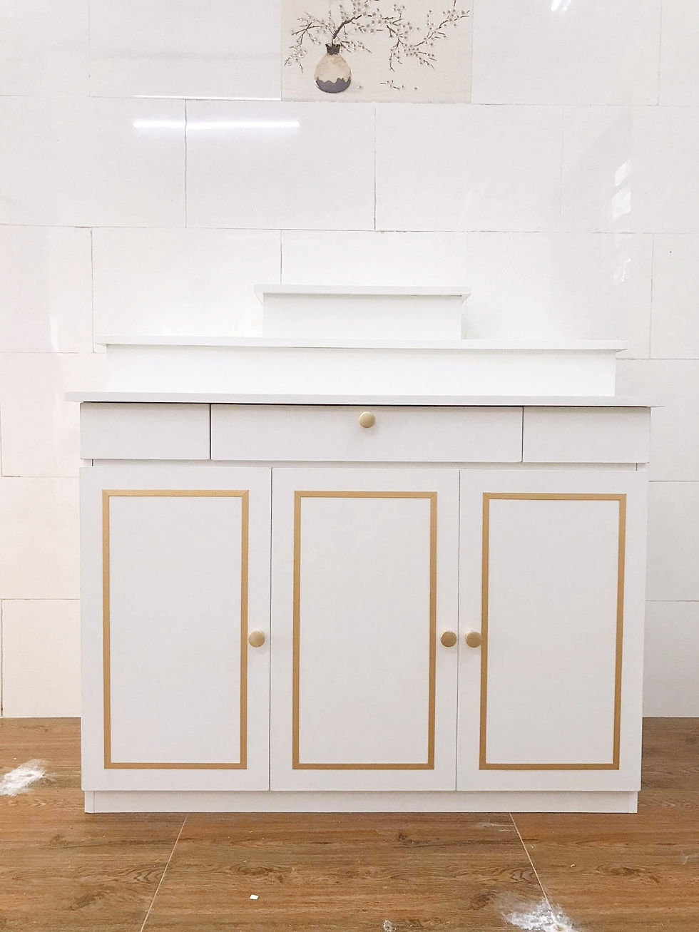 Thumbnail: Shrine Shelf with Cabinet