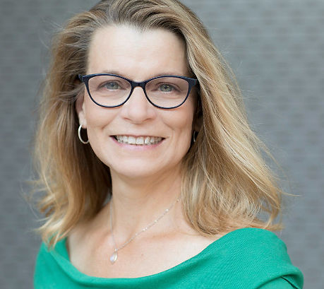 Headshot of Vicki Tobias
