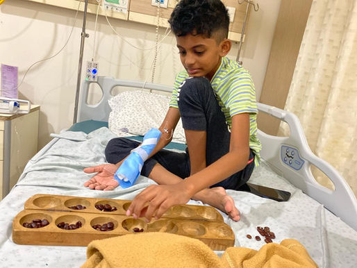 फेसबुक मेमोरी– 27 जनवरी, 2024सीएफ वेस्ट्स वर्ल्डवाइड, बैंगलोर, भारत में सूर्या को Baxter International Hill Rom Fibrosis vest हिल रोम सिस्टिक फाइब्रोसिस वेस्ट दान करने के लिए काम कर रहा है। #cfvests