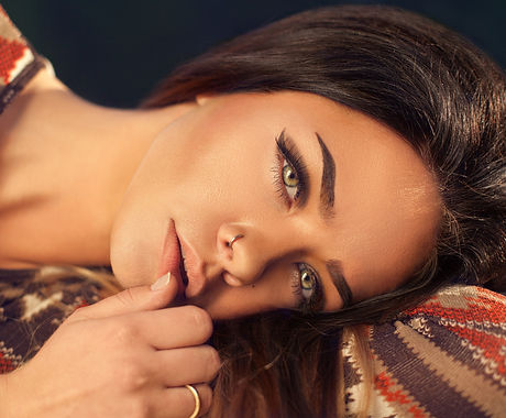 Model_%20Hannah%20Chledowski__IG_%20_h_kathryn__Twitter_%20_Kasia_katt_edited.jpg