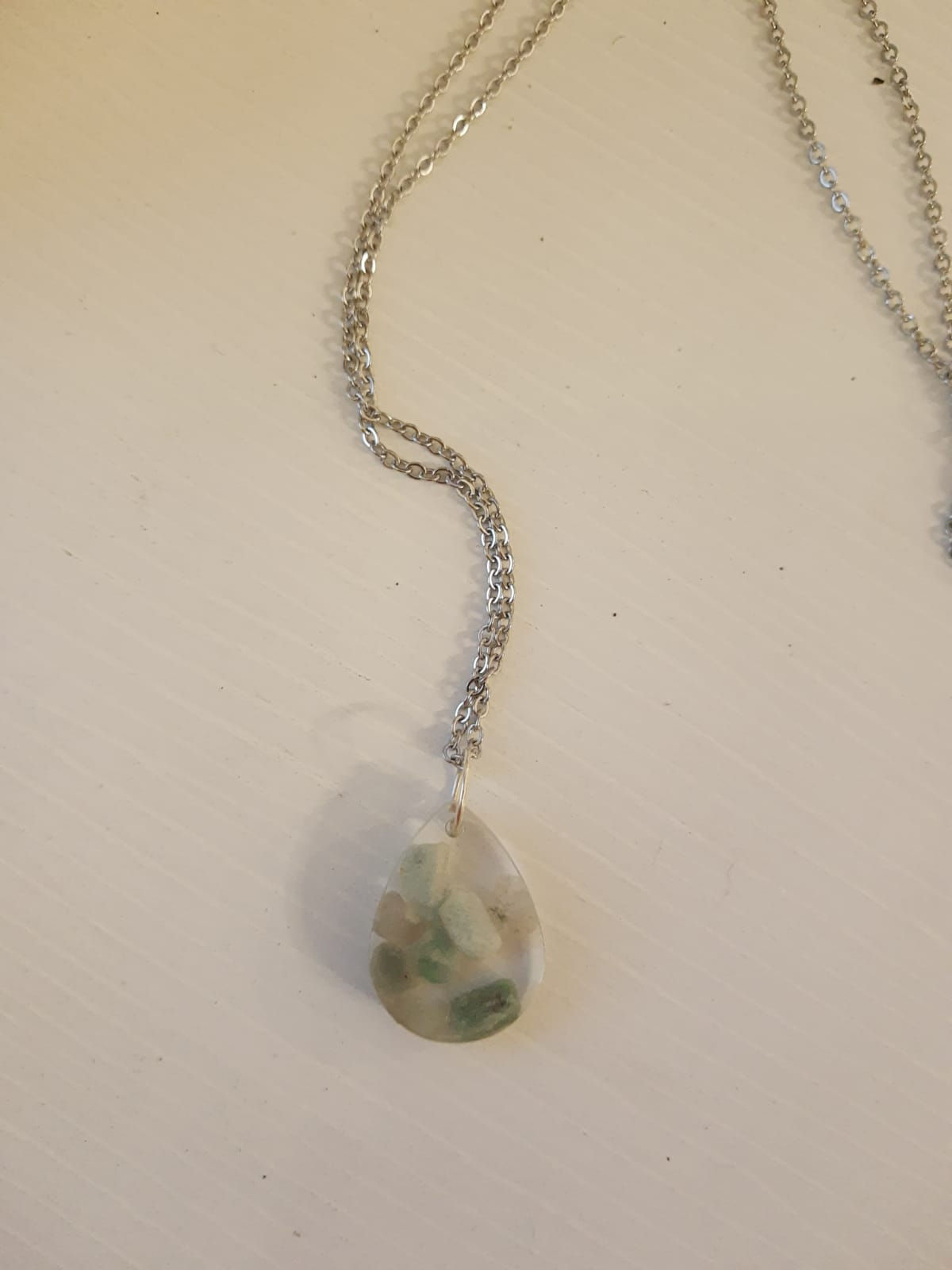 Colar Resina e Pedra