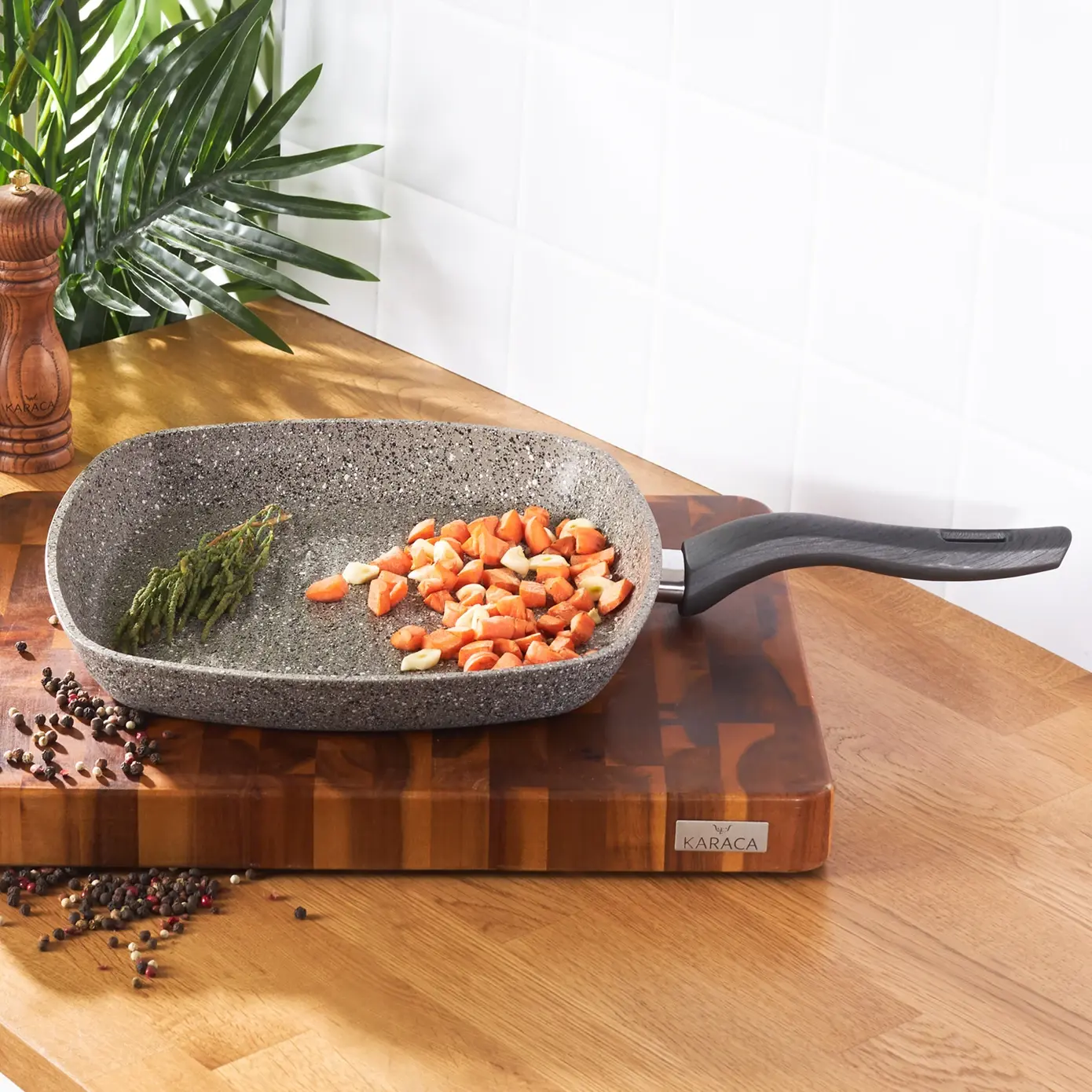 طاوة فردية جرانيت 28 CM دارك سلفر من كاراجا