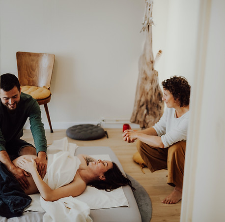 Claire Poupard - relaxalogue - Massage - Accompagnatrice par le toucher - Relaxation - Transmission atelier