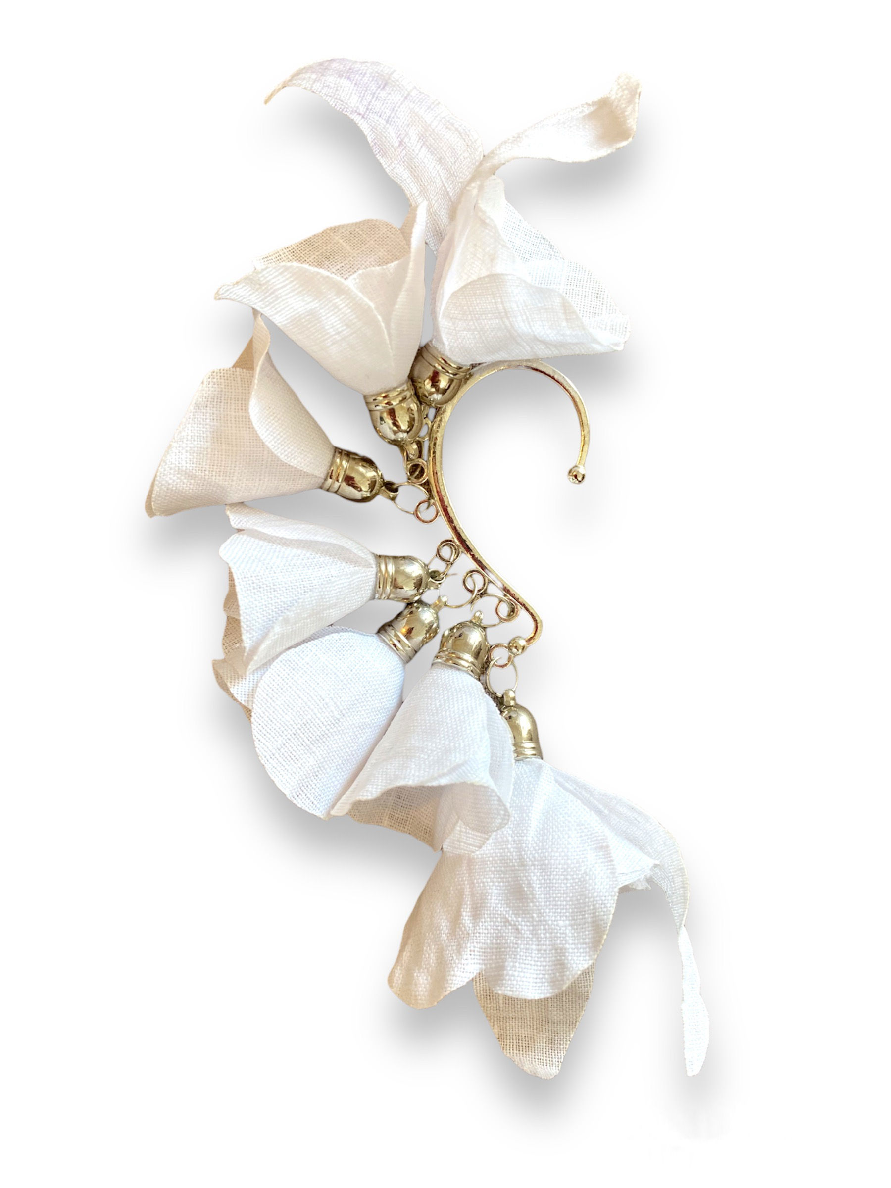 ear cuff branca, ear cuff de flor, ear cuff prata, brinco de flor, brinco de praia, brinco flor de linho, la vanité