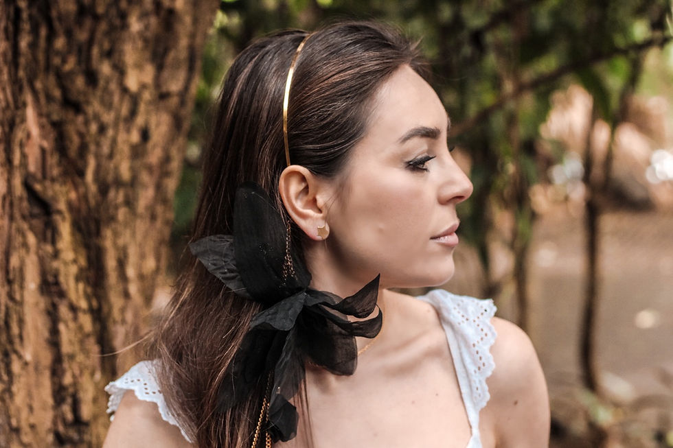 tiara de flores preta