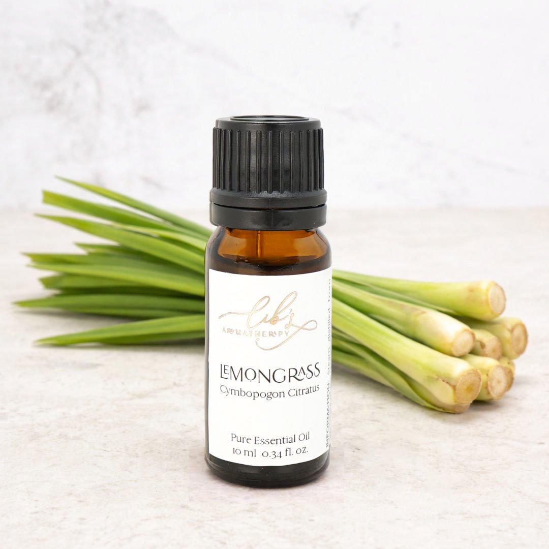 lemongrass-essential-oil-bottle-with-lemongrass-stalks