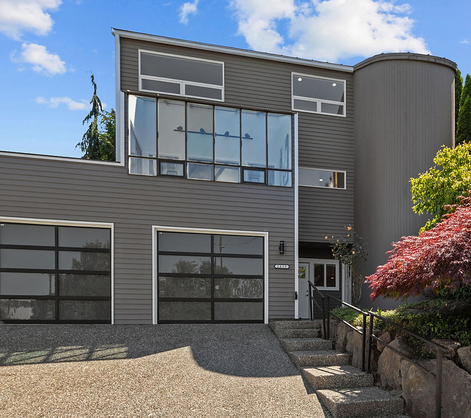 2859 W Government Way Seattle 98199_001.jpg