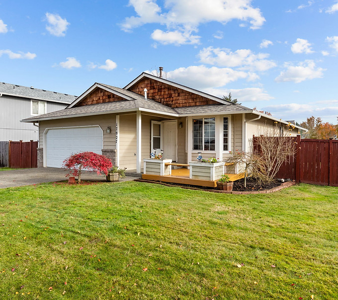 17927 69th Ave E Puyallup 98375_001.jpg
