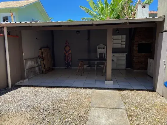 Miniatura: Sobrado geminado averbado e semimobiliado na Enseada | Prainha, SFS