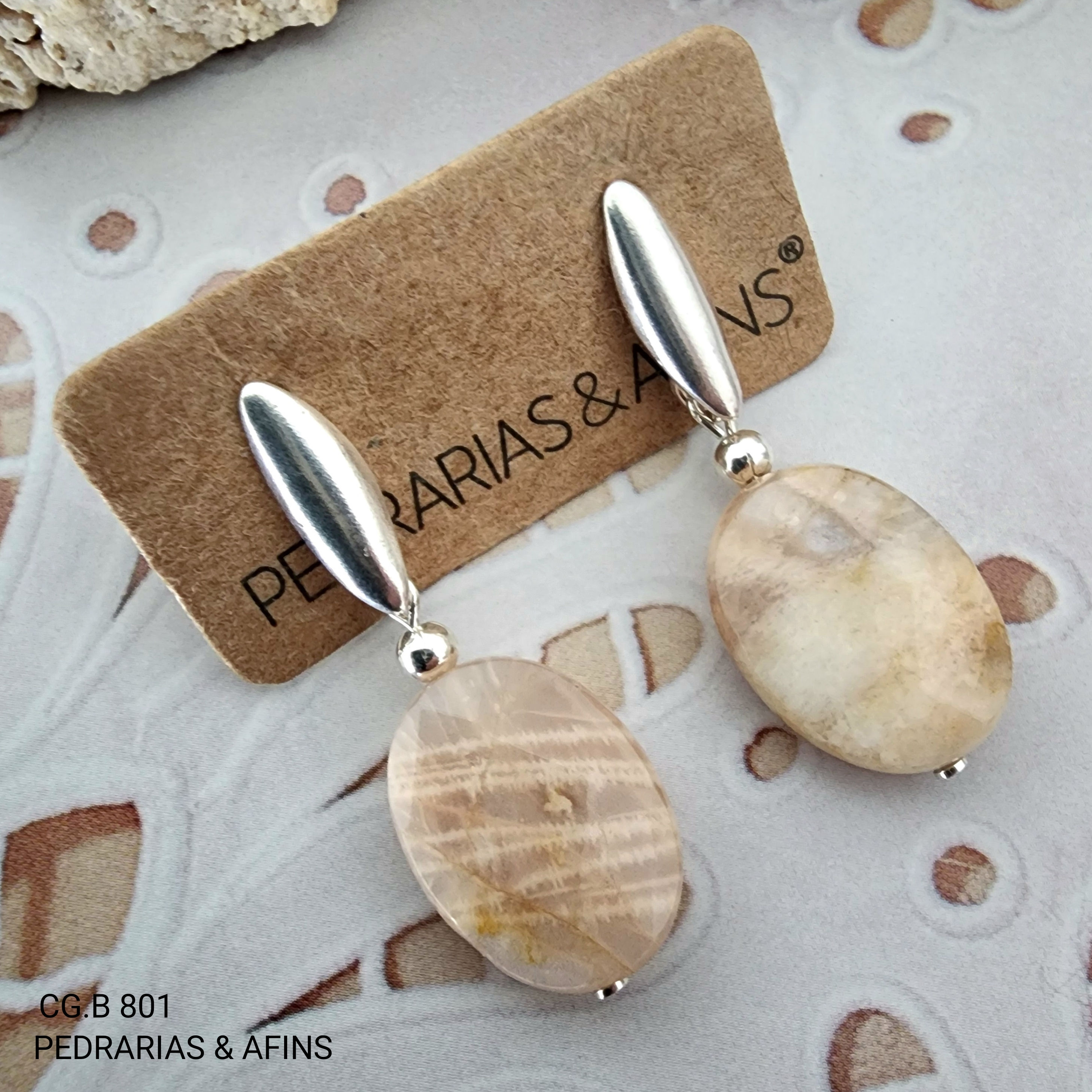 CG.B 801 - Brincos em pedra do Sol