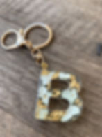 Pressed flower key chain - Initial