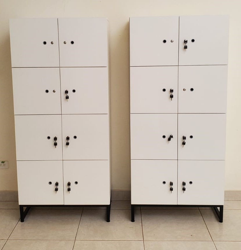 Miniatura: CASILLEROS (LOCKERS)  | GW- LOC 8016 | BLANCO C/PLATAFORMA