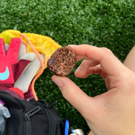 Peppermint Brownie Energy Bites
