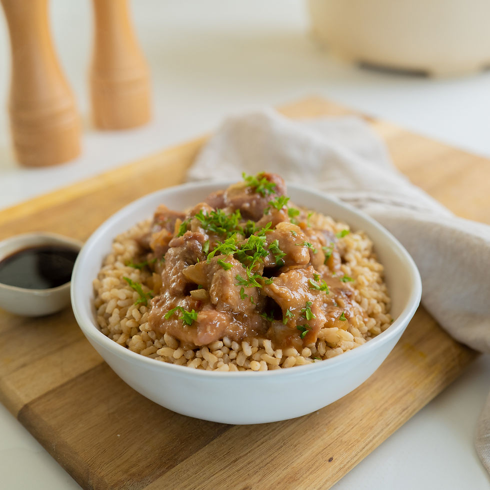 SLOW COOKER HONEY AND PEANUT PORK