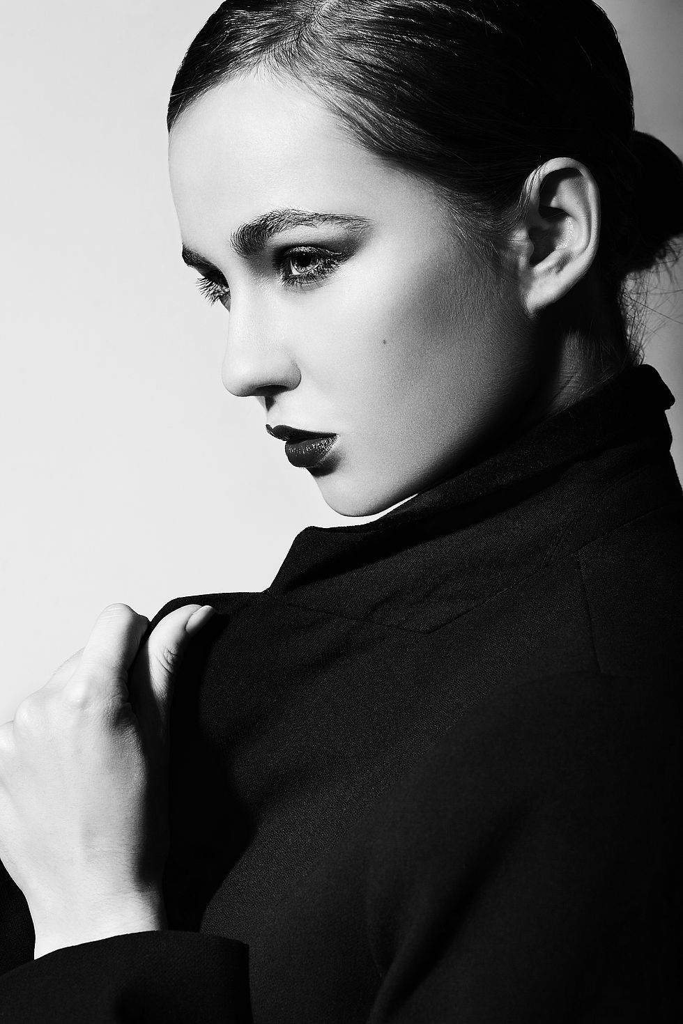 high-fashion-look-glamor-closeup-portrait-beautiful-sexy-stylish-brunette-caucasian-young-