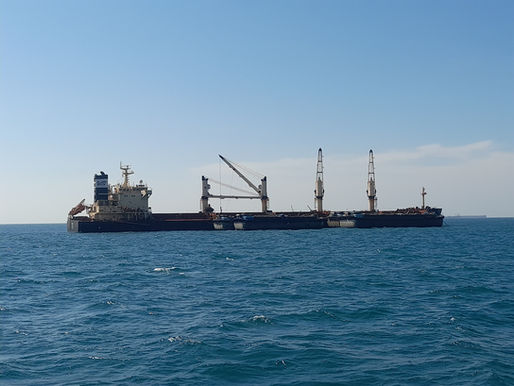 underwater cofferdam installation Thailand vessel at Ko Si Chang Anchorage