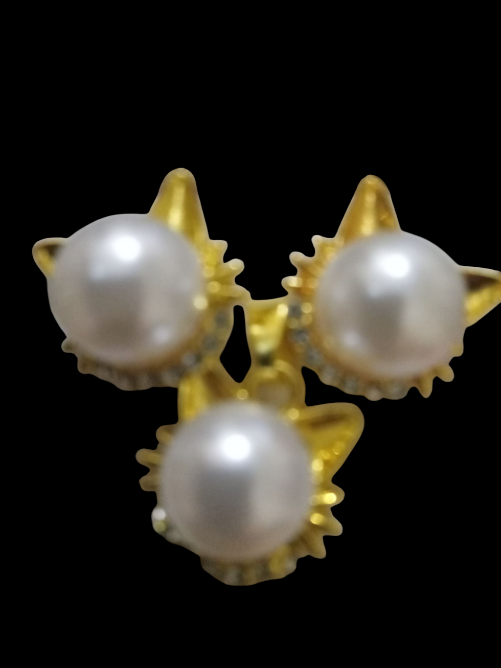 Thumbnail: Pearl Kitten Pendent & Earrings w chain 