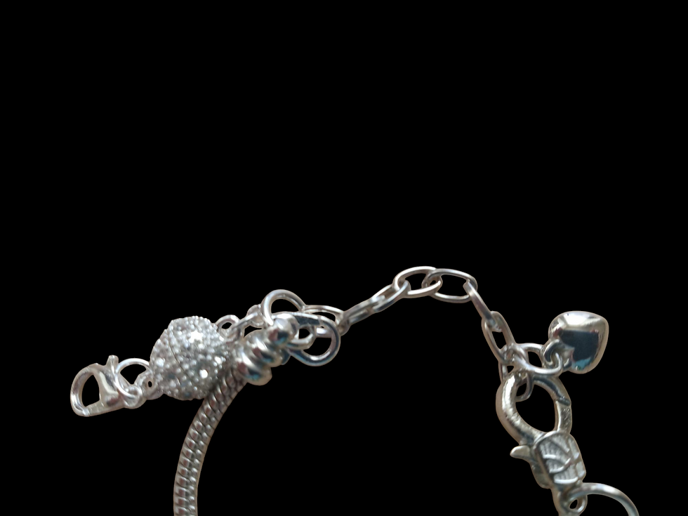 Thumbnail: Green Garden Collection  Elegant O's Charm Bracelet Lime green
