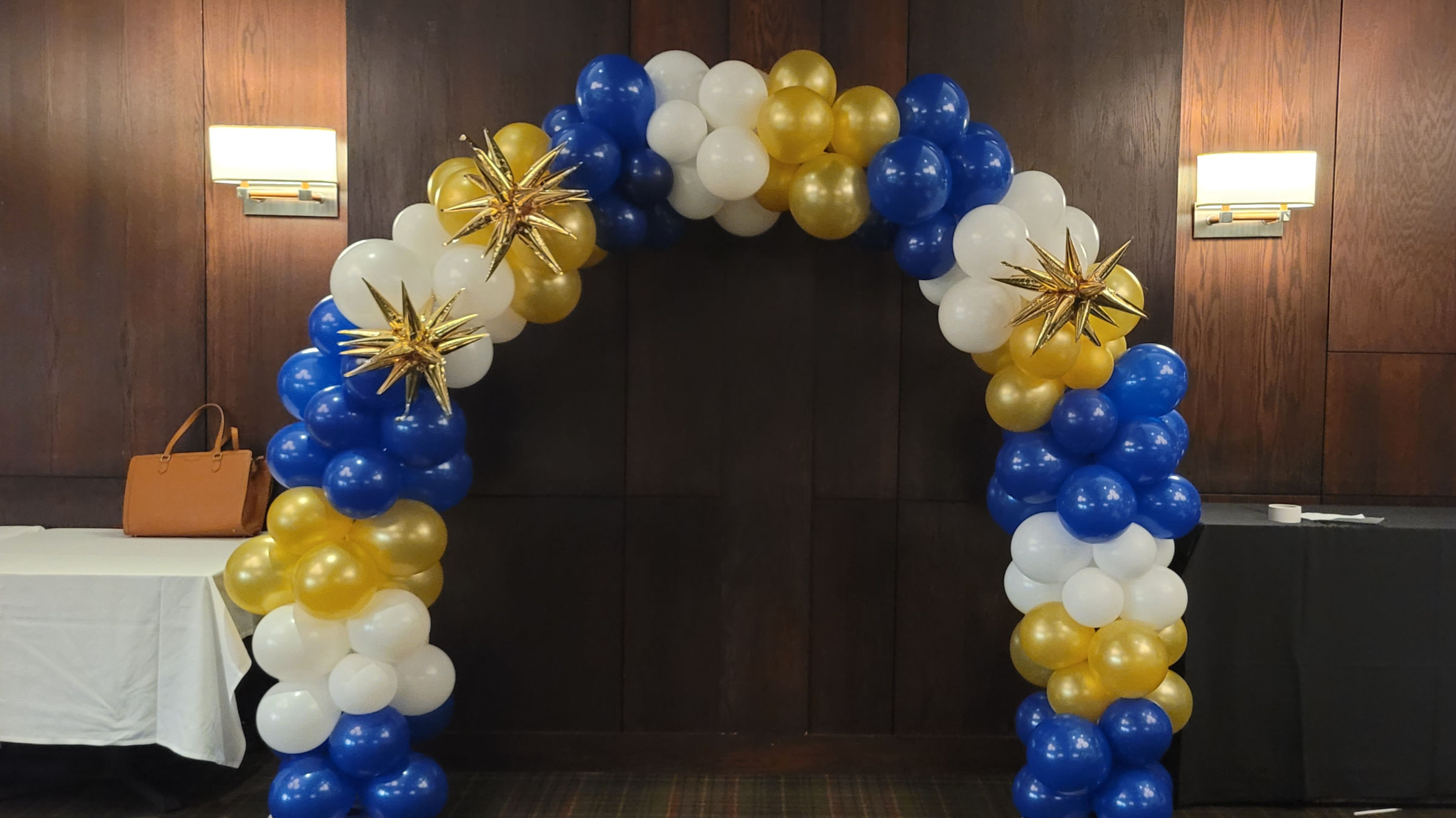 Indoor Small Stacked Arch