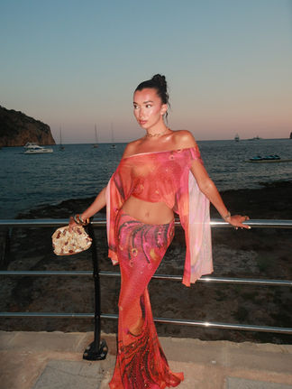 destination wedding outfit