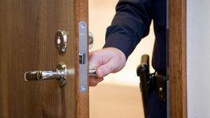 Perquisition police domicile assistance avocat pénaliste Paris