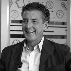 Alejandro Pintado
CEO de Barcel México