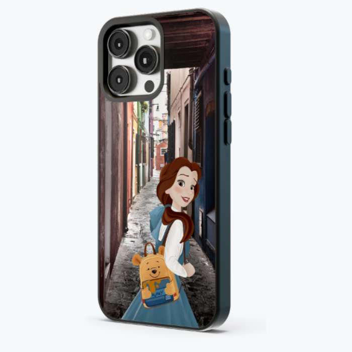 Coque Princesse Belle version streetwear – Une réinterprétation moderne et audacieuse de Disney.
