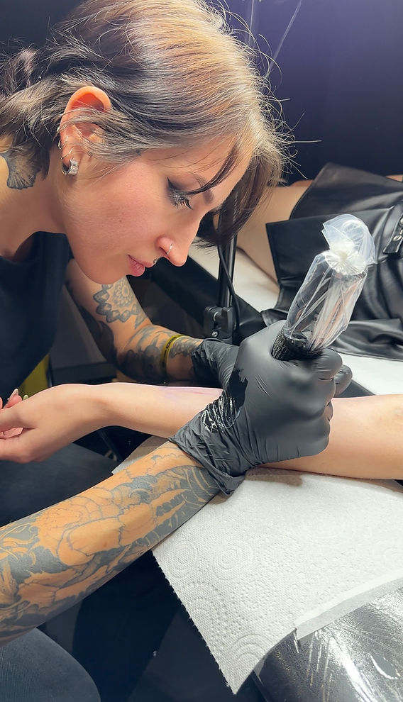 tattoo numbing cream session