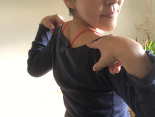 体がカタくてもできる♪肩こり解消ヨガ