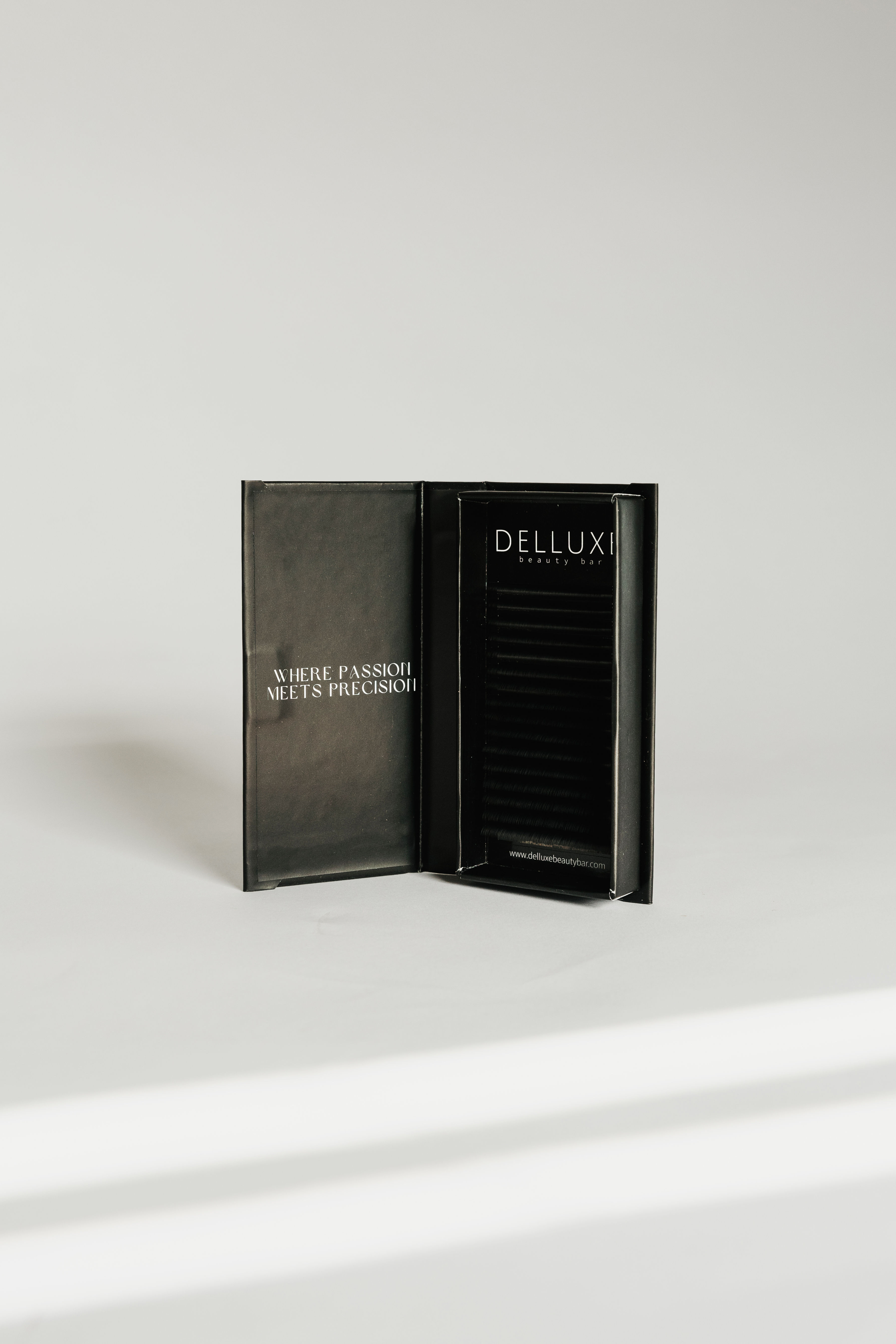 .15 Lash Trays - Single Length