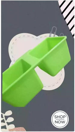 Comedero para gallos color verde