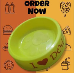 Plato tendido de color amarillo