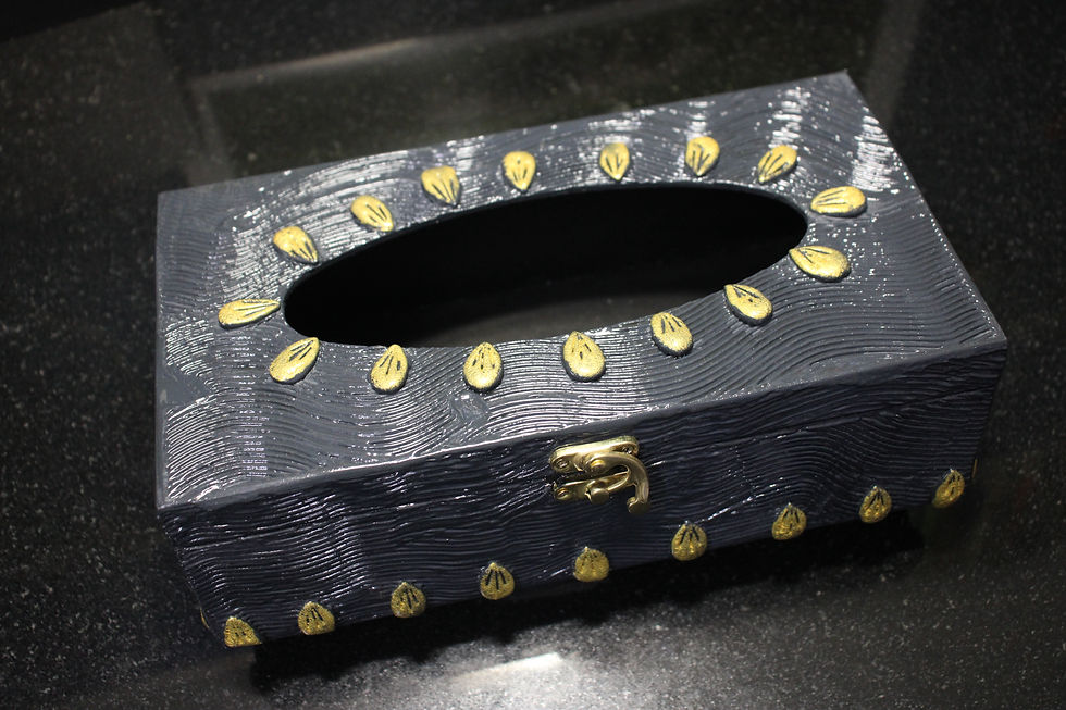 Thumbnail: Metallic and Gold Decor