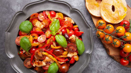 Bagel panzanella salad