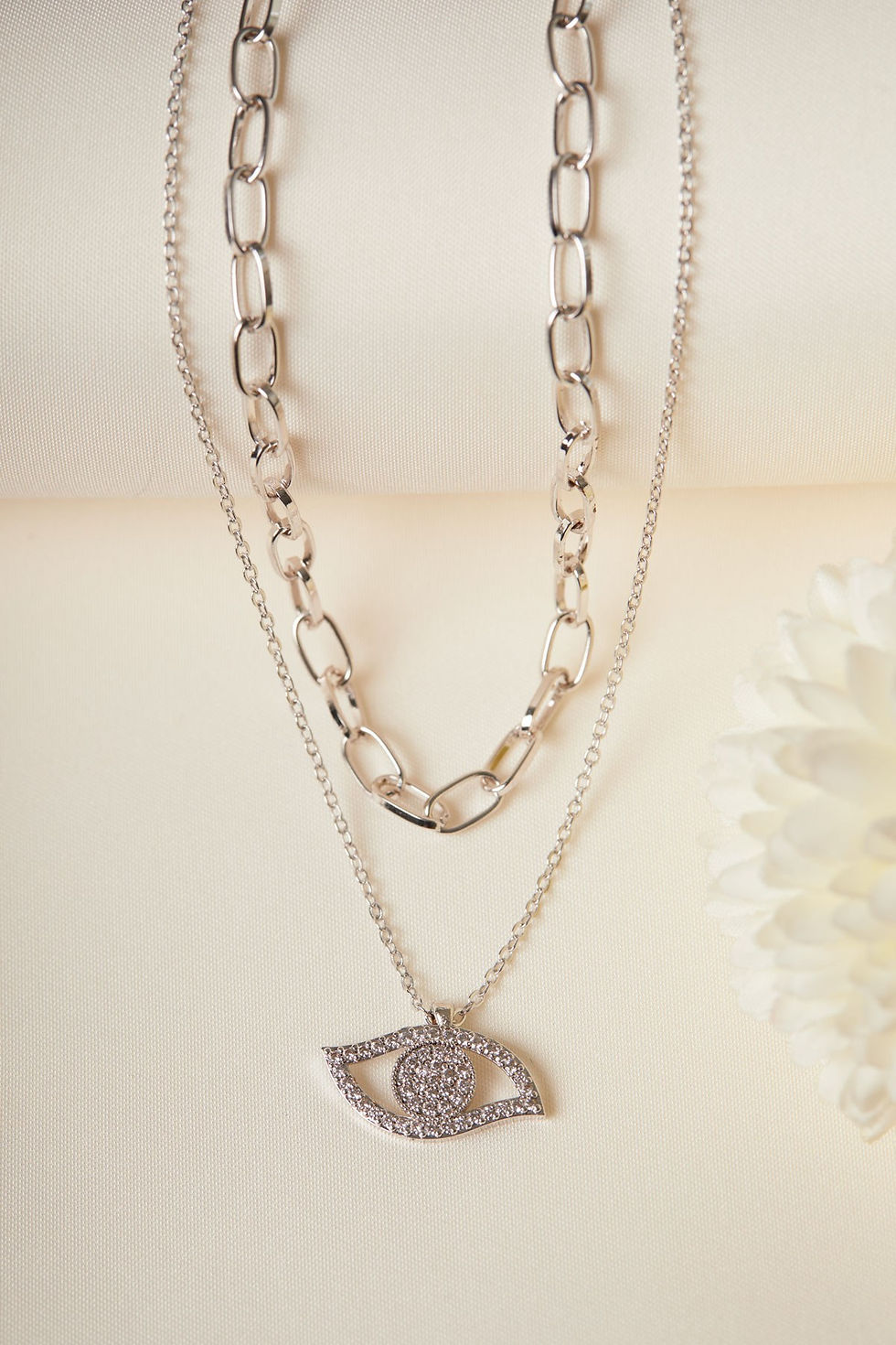 LustraMetal Elegance Necklace