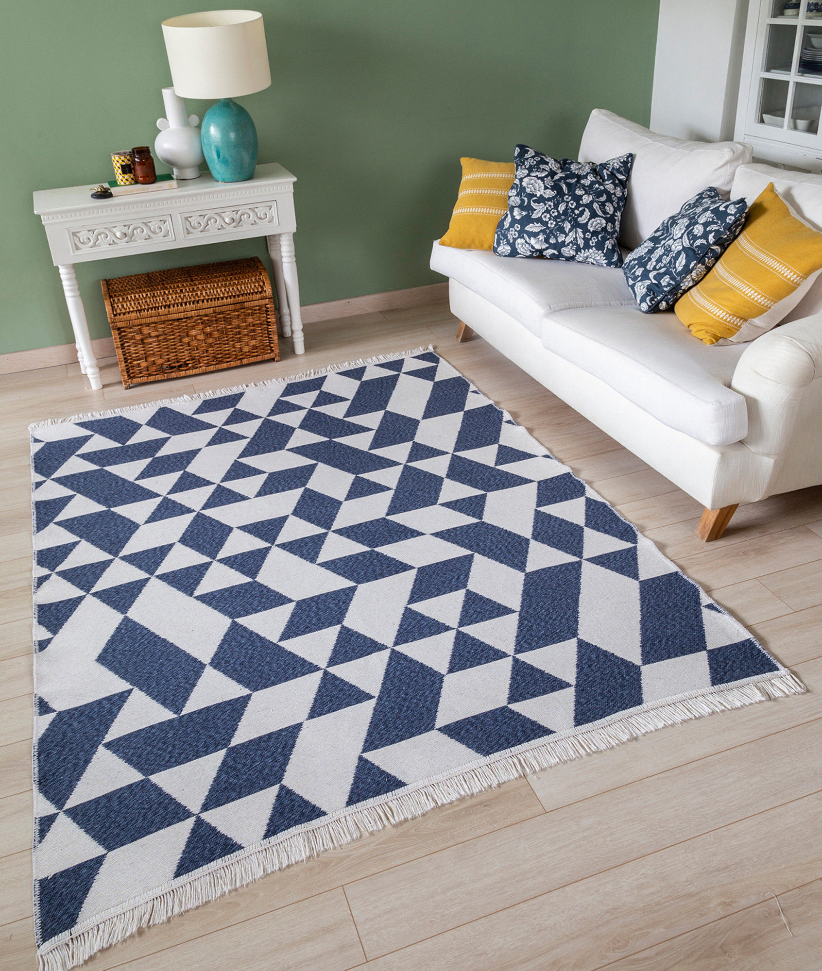 22992A - White, Blue