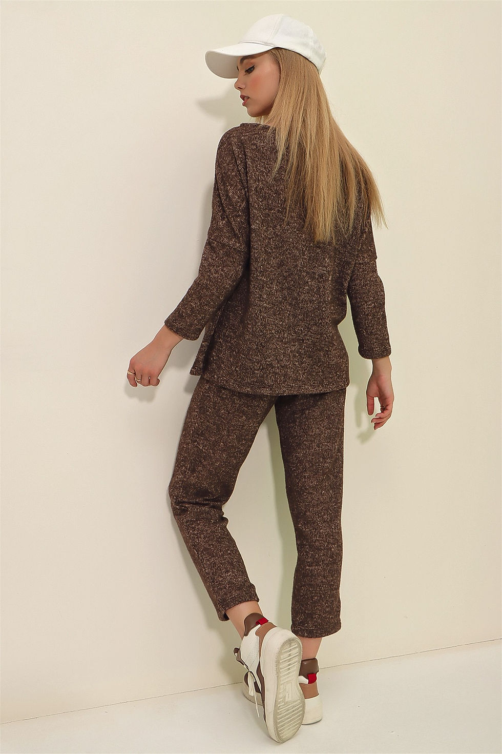 Thumbnail: ALC-X9083 - Brown