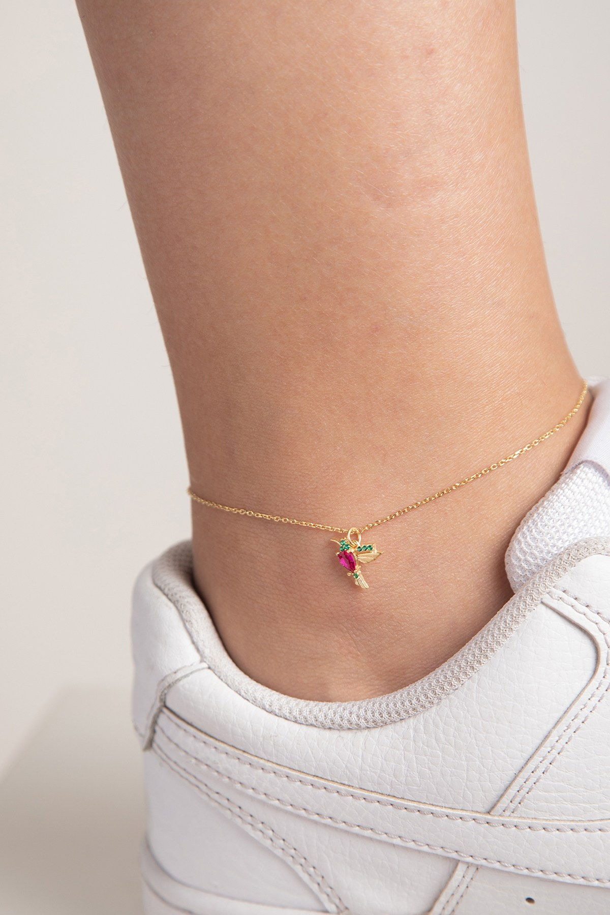 LustraLuxe Silver Anklet - Timeless Elegance