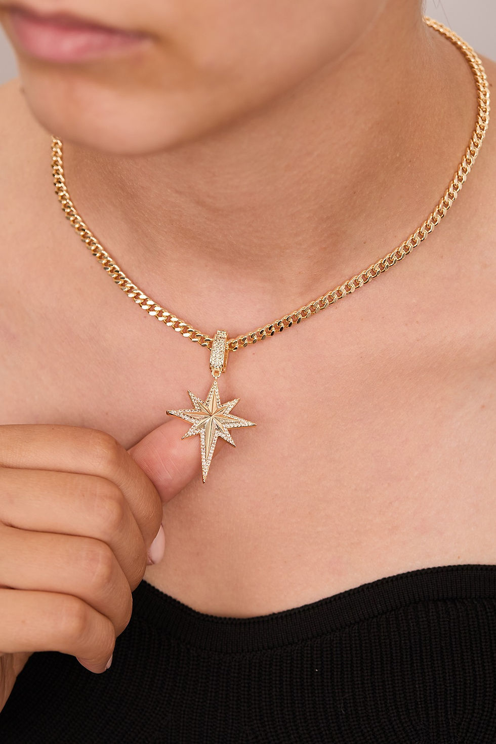 Thumbnail: LustreLink Metal Necklace - Timeless Elegance