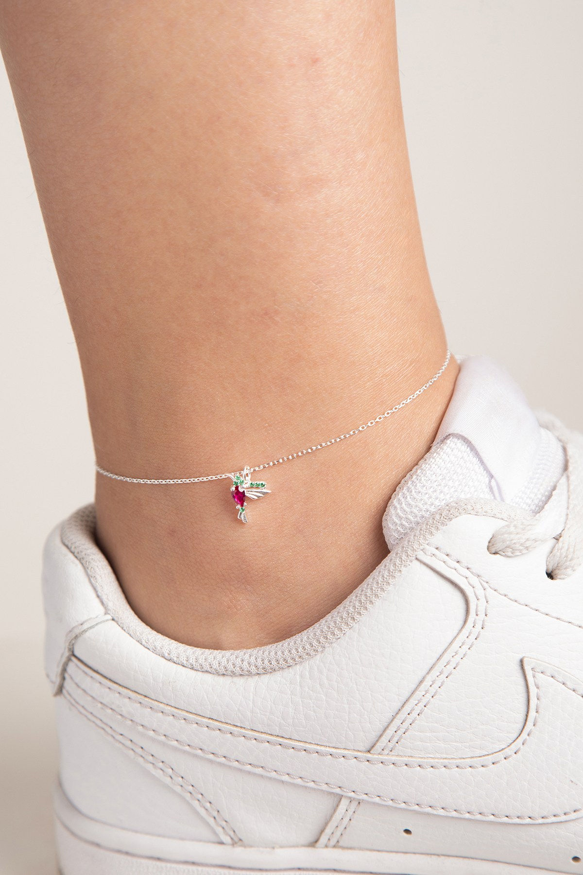 LustraLux Silver Anklet: Radiant Elegance Unleashed