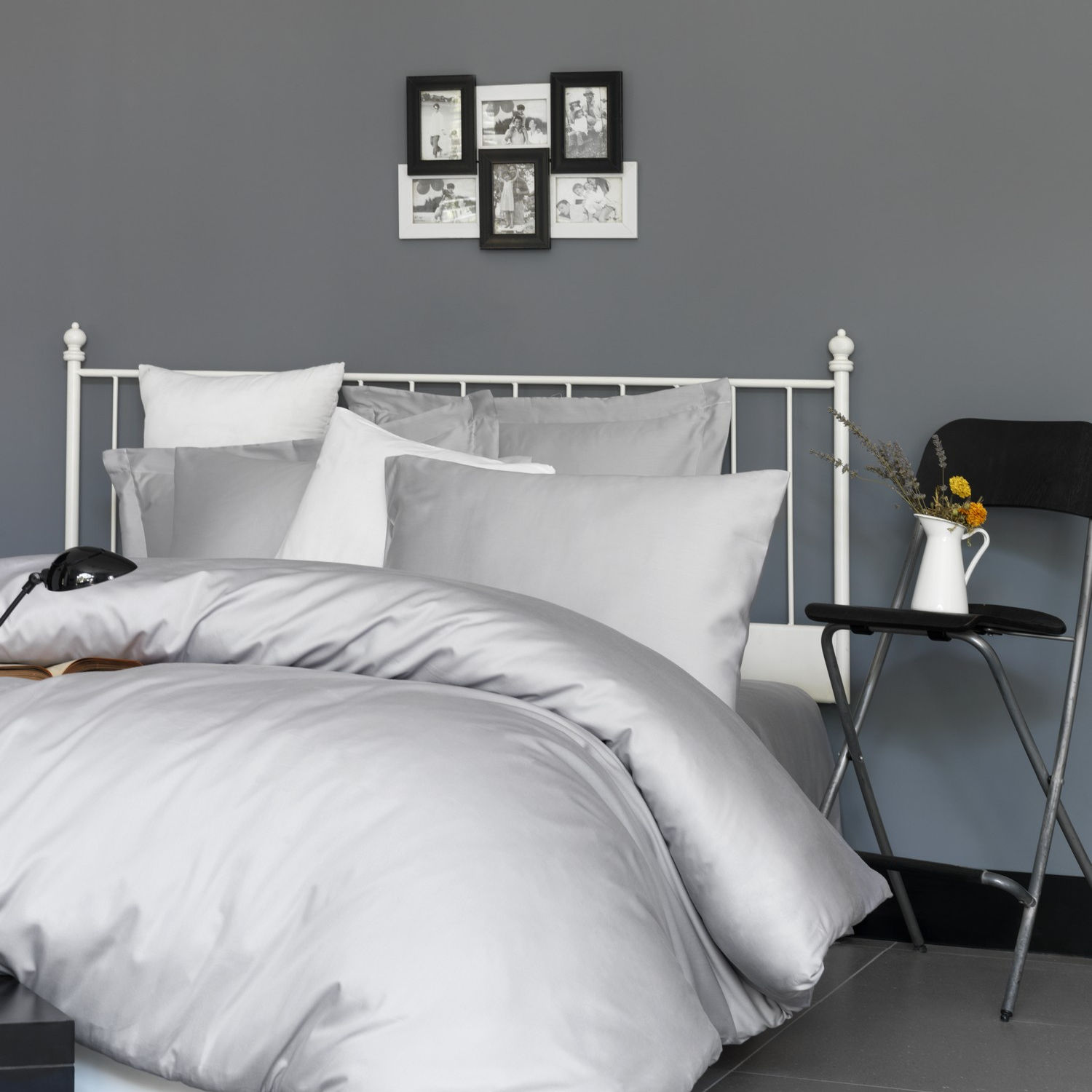 De Light Grey