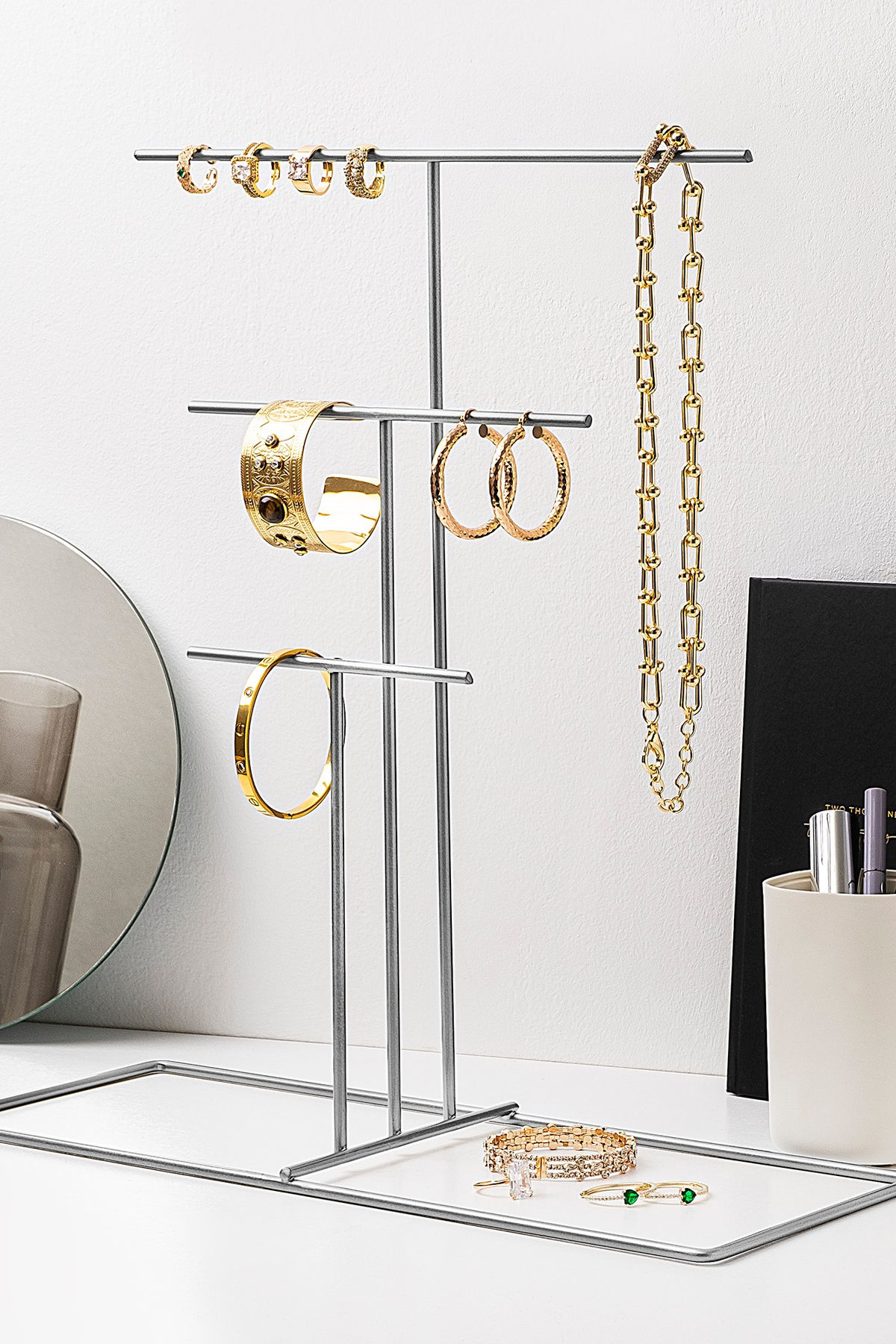 GleamNest Chrome Jewelry Haven