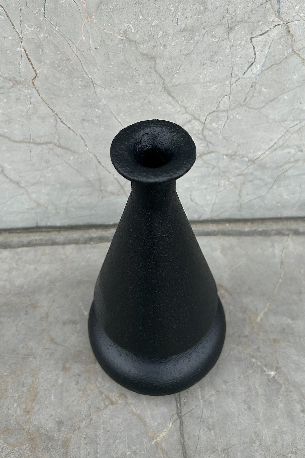 Thumbnail: Black Vase 020