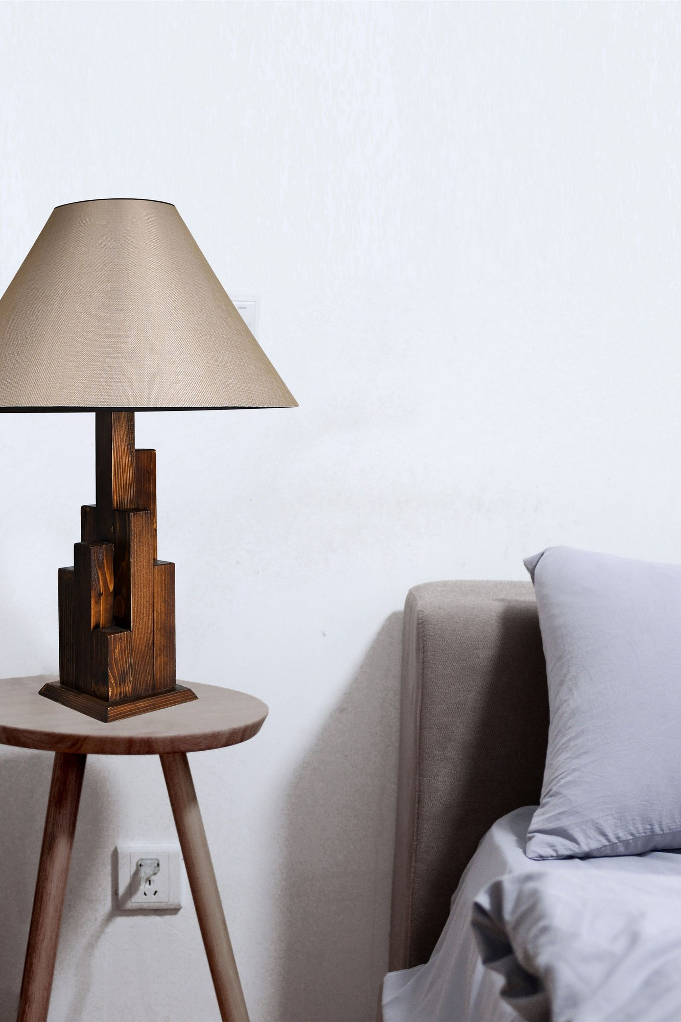 Kule Ceviz Ahsap Masa Lambasi Pramit Acik Hasir Abajurlu