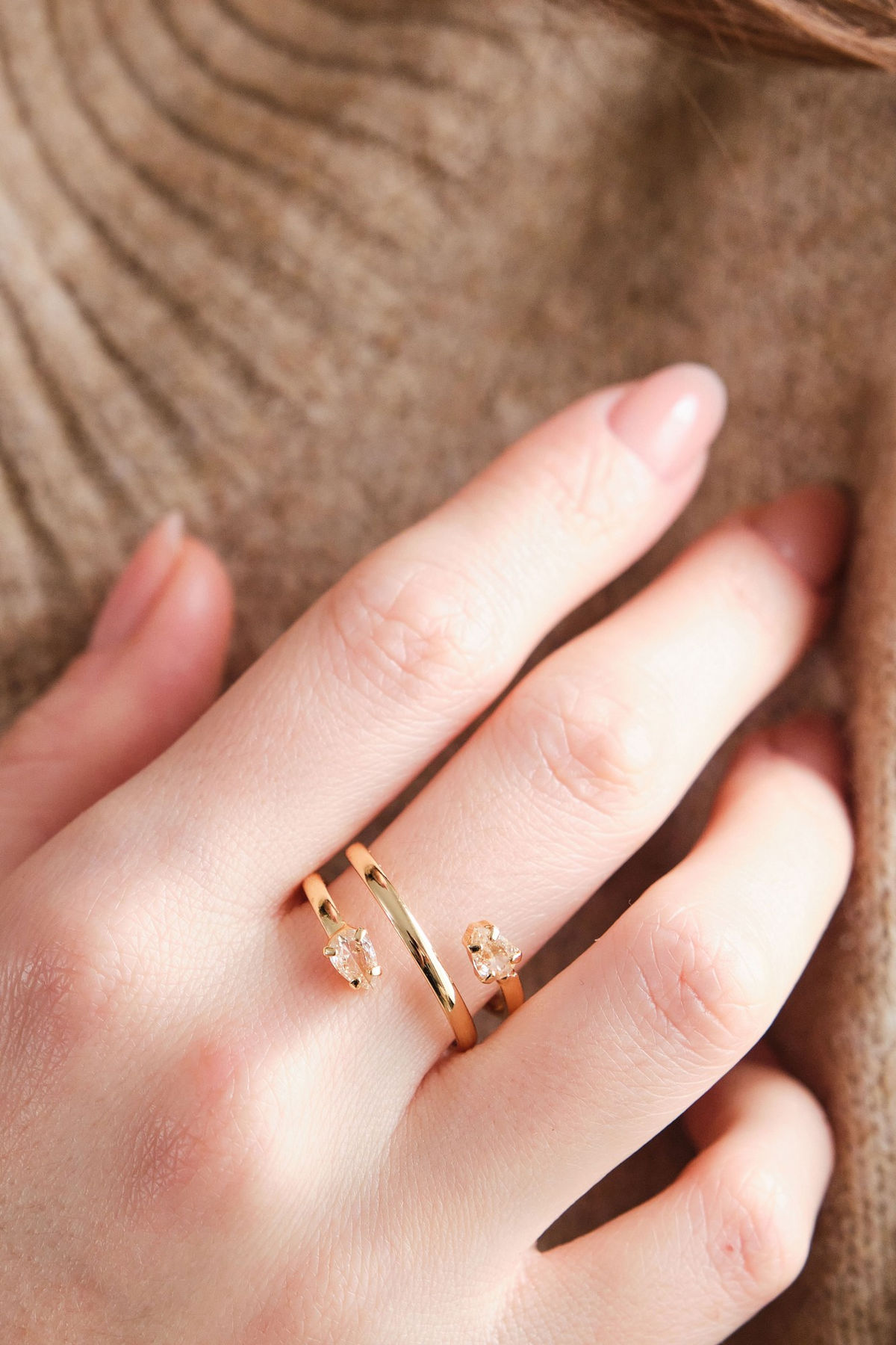 Zirconia Glint Brass Ring