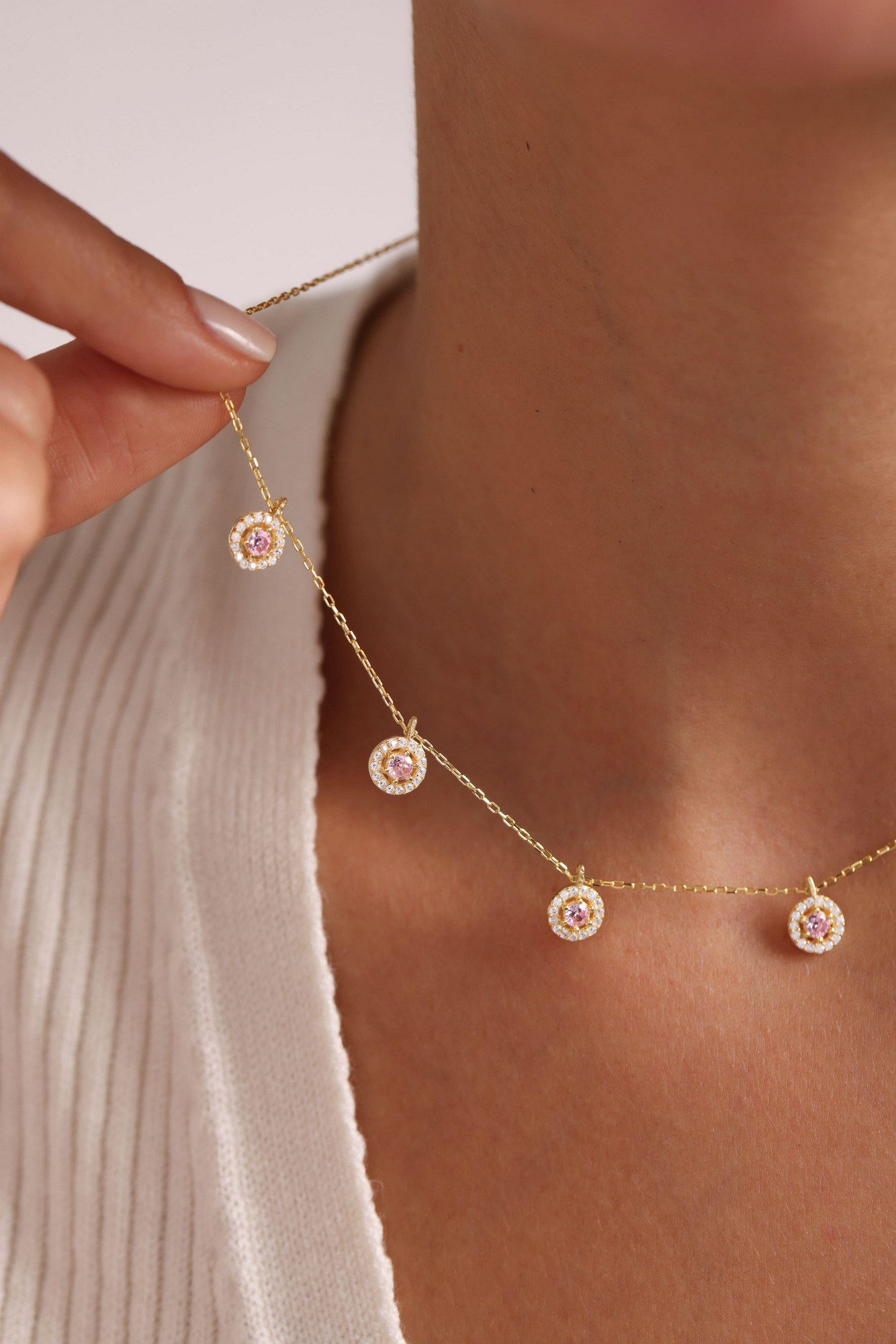 LustraVerve Silver Pendant Necklace