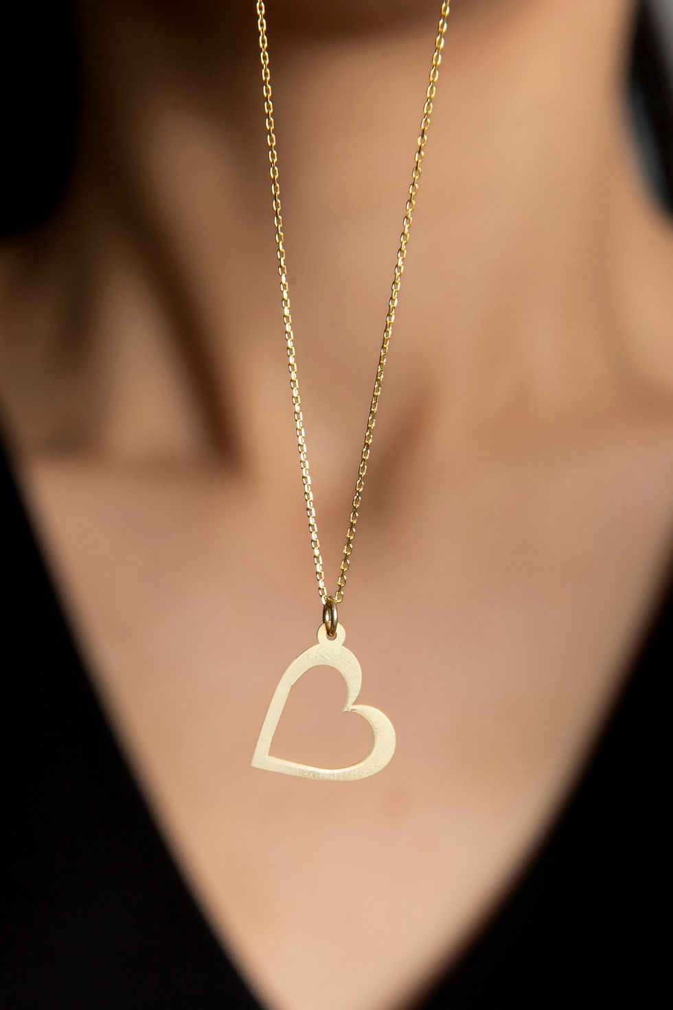 LustraVibe Silver Elegance Necklace