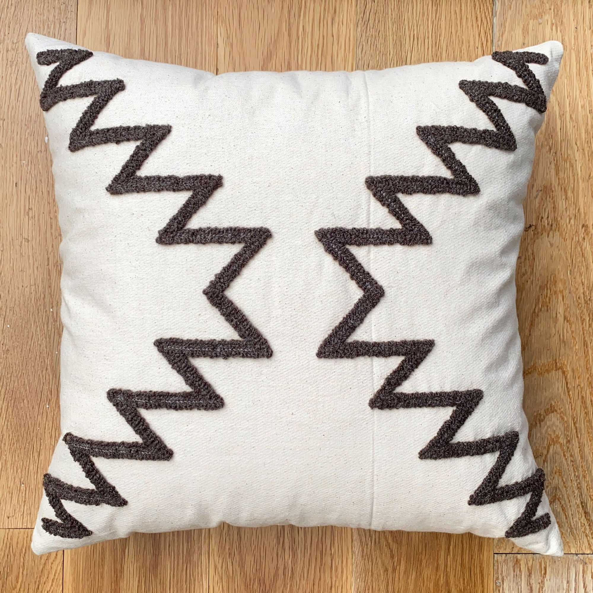 Ethnic Pillow Set With Insert