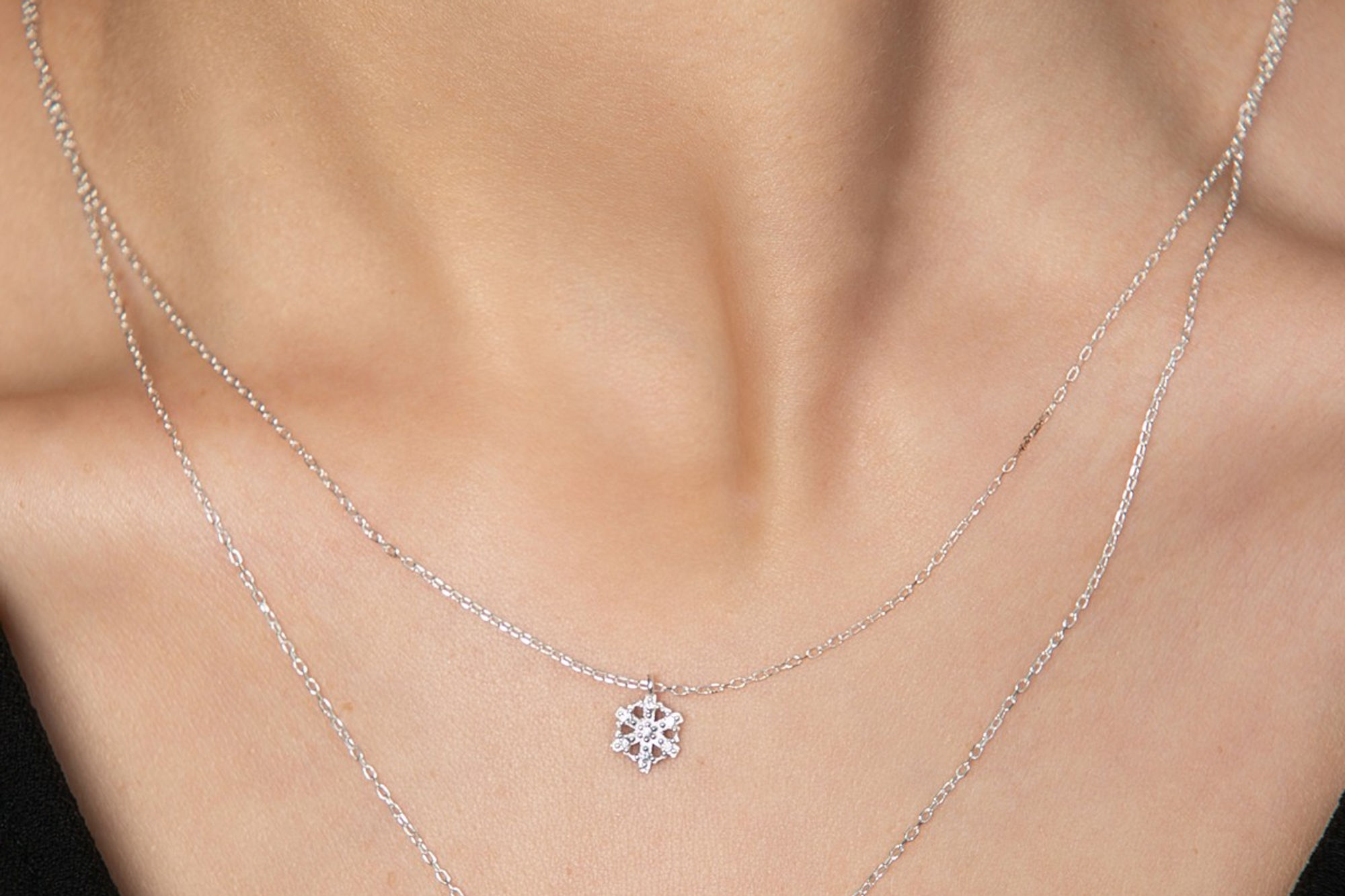 LustraSilv Elegant Charm Necklace